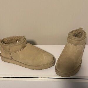 UGG Ultra Mini Boots Men’s size 12